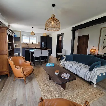 Maison Avec Piscine Chauffee, 6 Pers Holiday home *