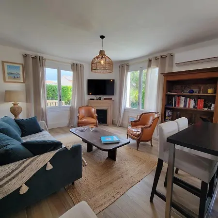 Maison Avec Piscine Chauffee, 6 Pers * Royan